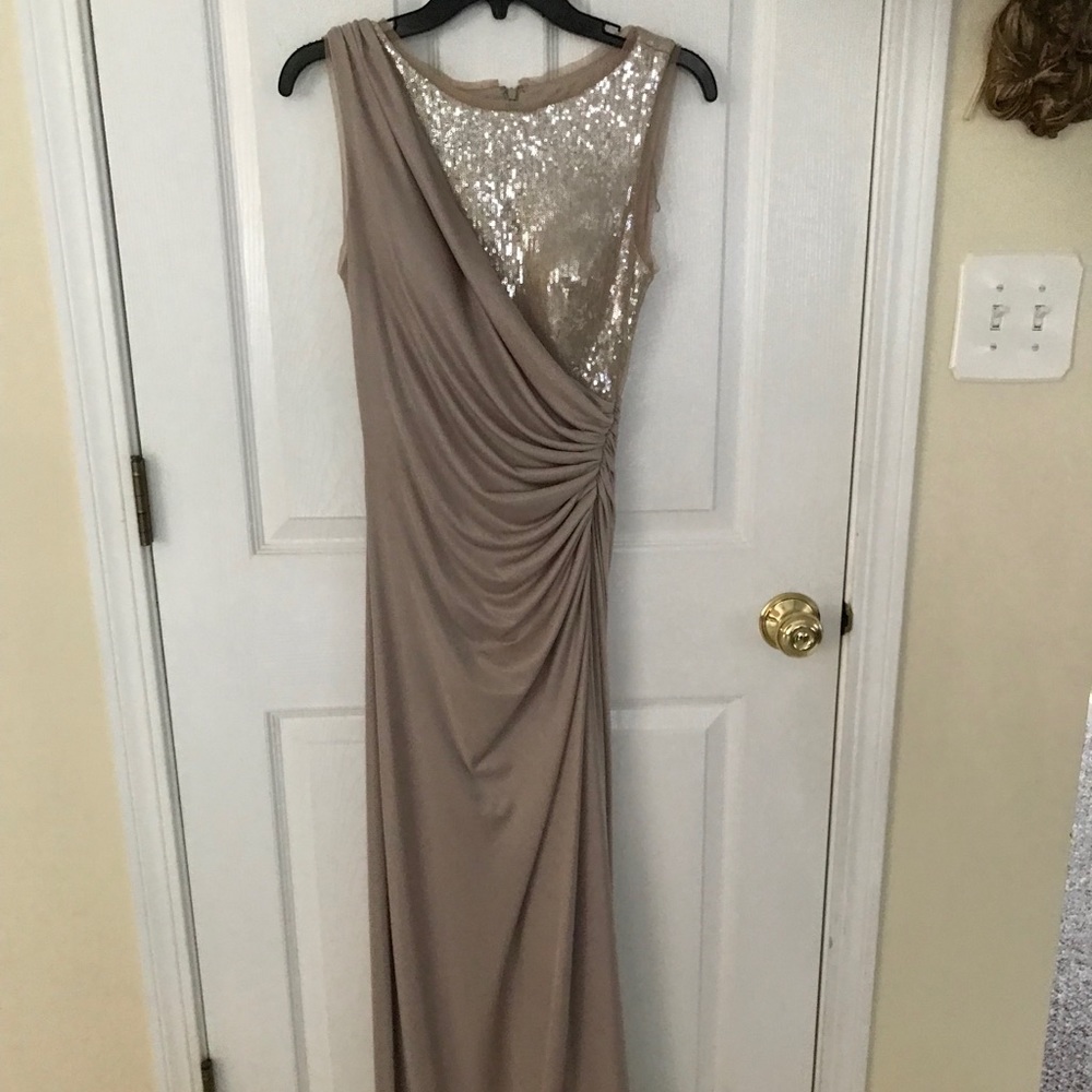 💫Host Pick! 💫 Like-new! fancy wedding party gown - Picture 2 of 6